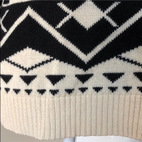Escio Sweater Tribal Aztec Black Beige Winter Fall - Picture 3 of 8
